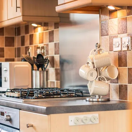 Saffron With Hot Tub Malton