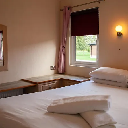 Saffron With Hot Tub *